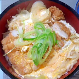 薄あげで旨味をプラス★チキンカツ丼